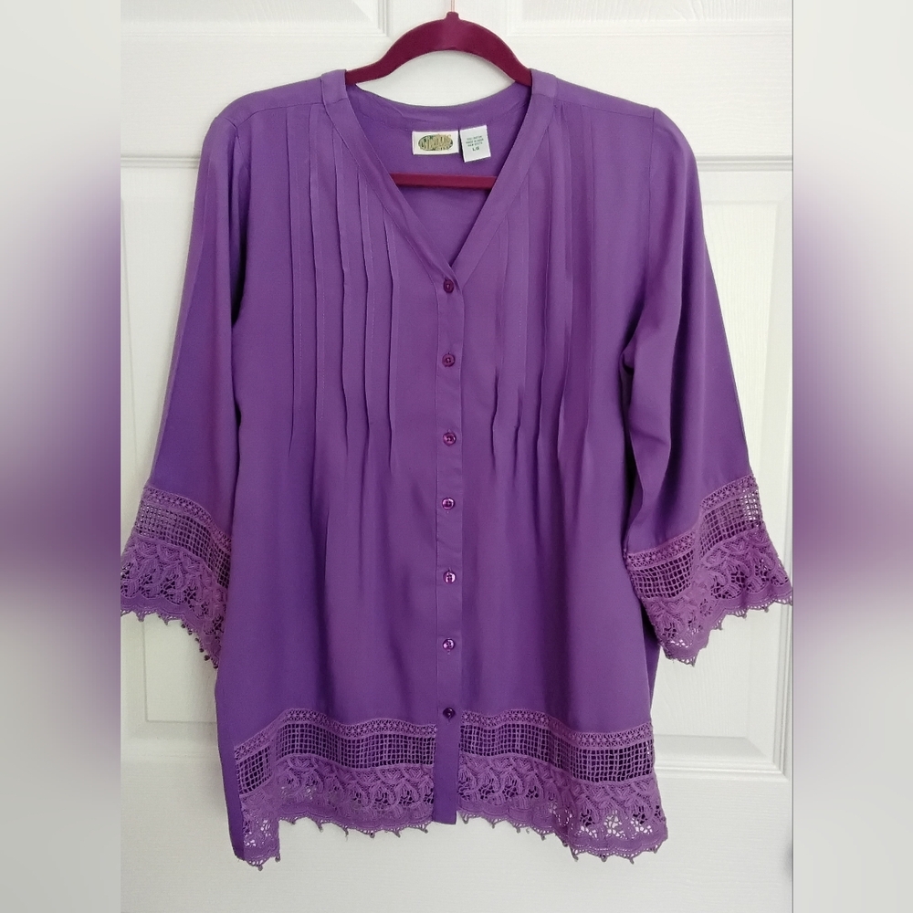 Collections Etc Purple Lace-Trim Button Front Women’s Top